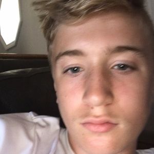 Meet your Posher, Mitchell